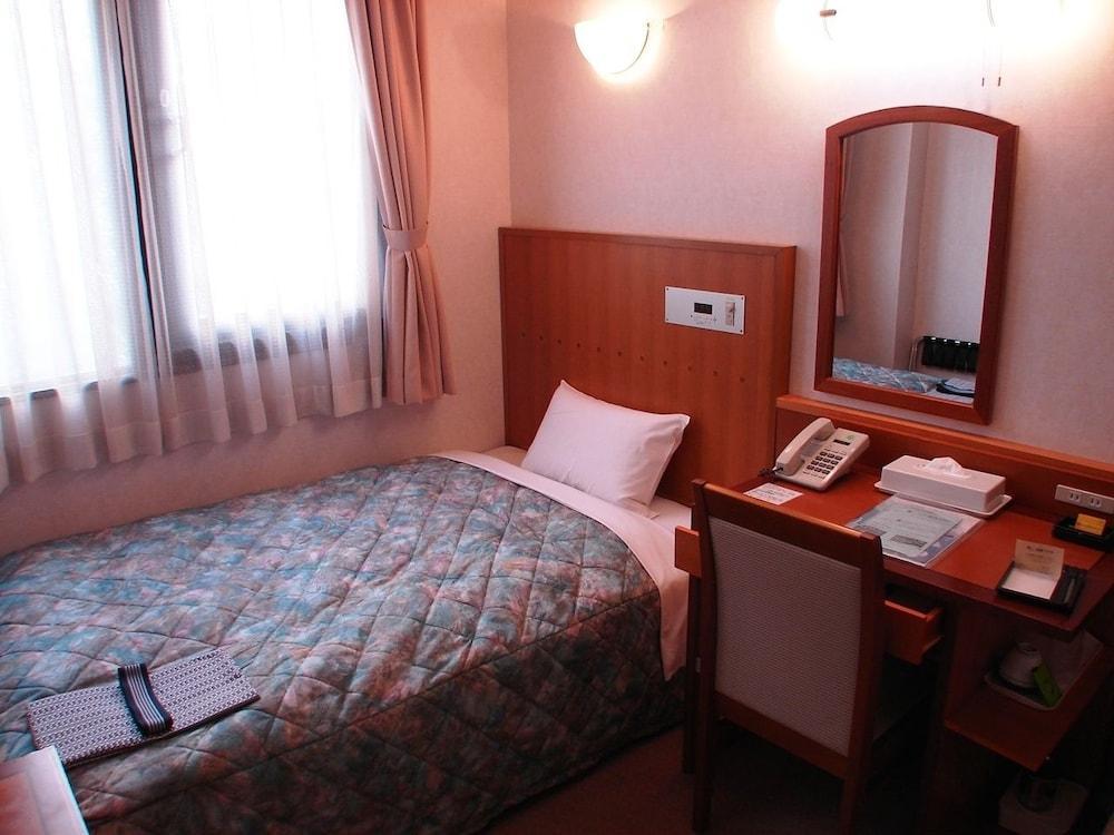 Hotel Himeji Plaza Bagian luar foto